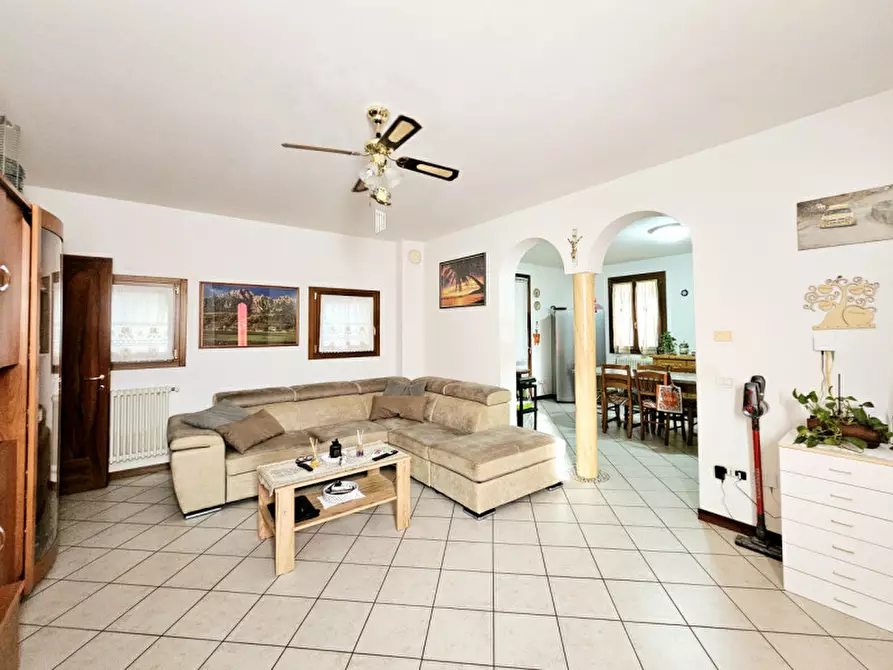 Immagine 1 di Villetta a schiera in vendita  in VIA CESARE BATTISTI a Villa Estense