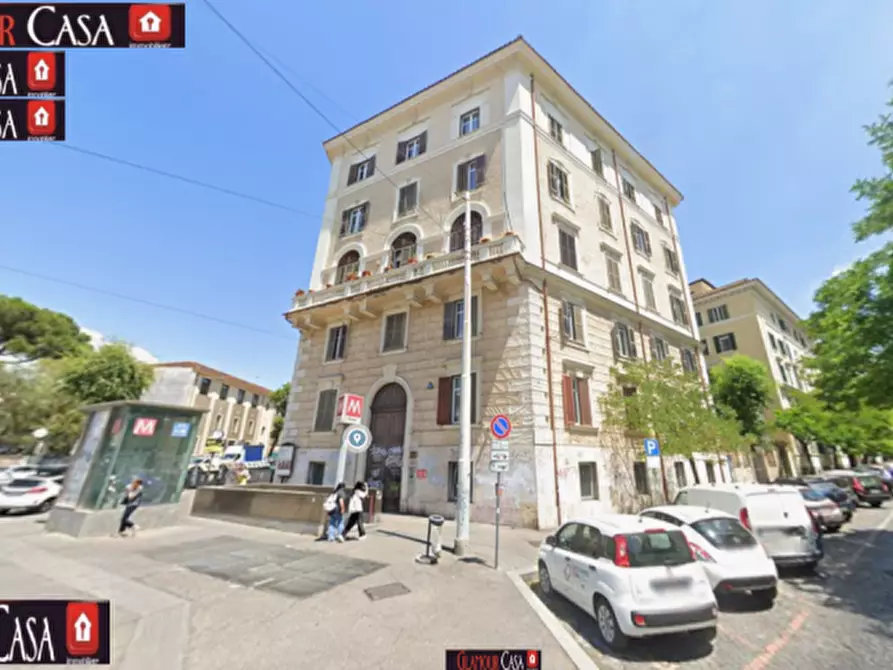 Immagine 4 di Palazzo in vendita  in Via Emanuele Filiberto a Roma