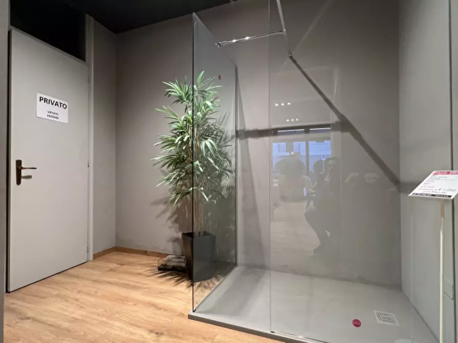 Immagine 5 di Negozio in affitto  a San Giorgio Delle Pertiche