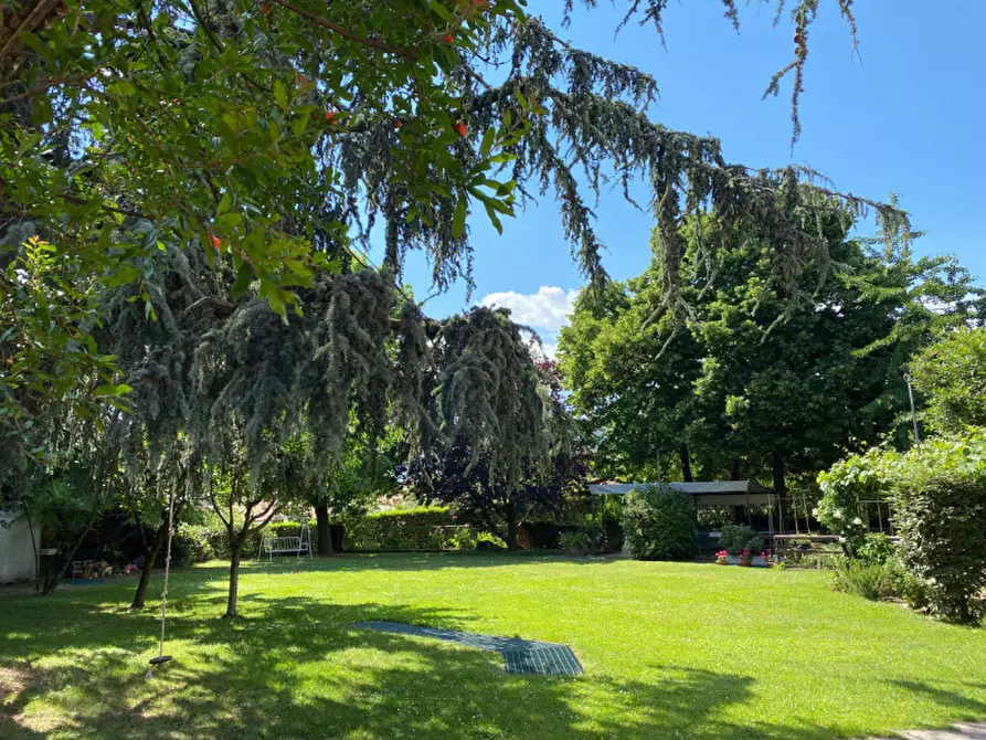 Immagine 5 di Rustico / casale in vendita  in Via Angarano a Bassano Del Grappa
