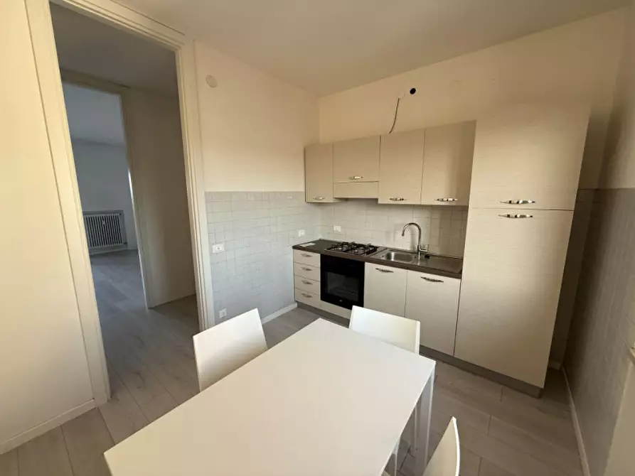 Immagine 5 di Appartamento in vendita  in Viale Crispi 57 a Vicenza