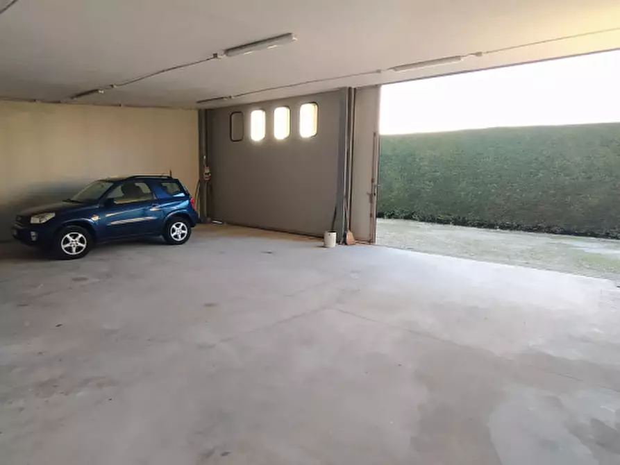 Immagine 14 di Laboratorio in vendita  in via Polesine a Padova