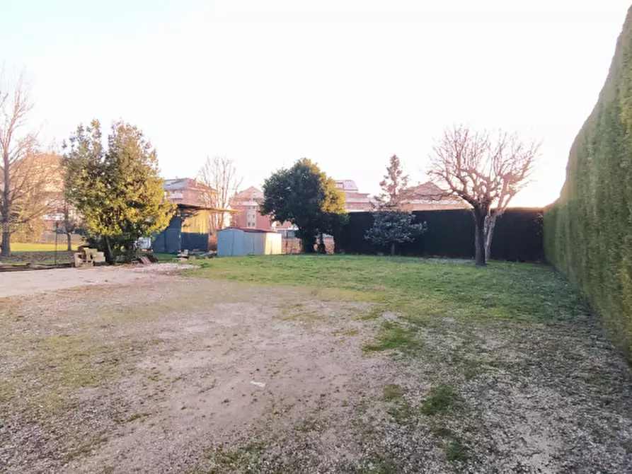 Immagine 20 di Laboratorio in vendita  in via Polesine a Padova