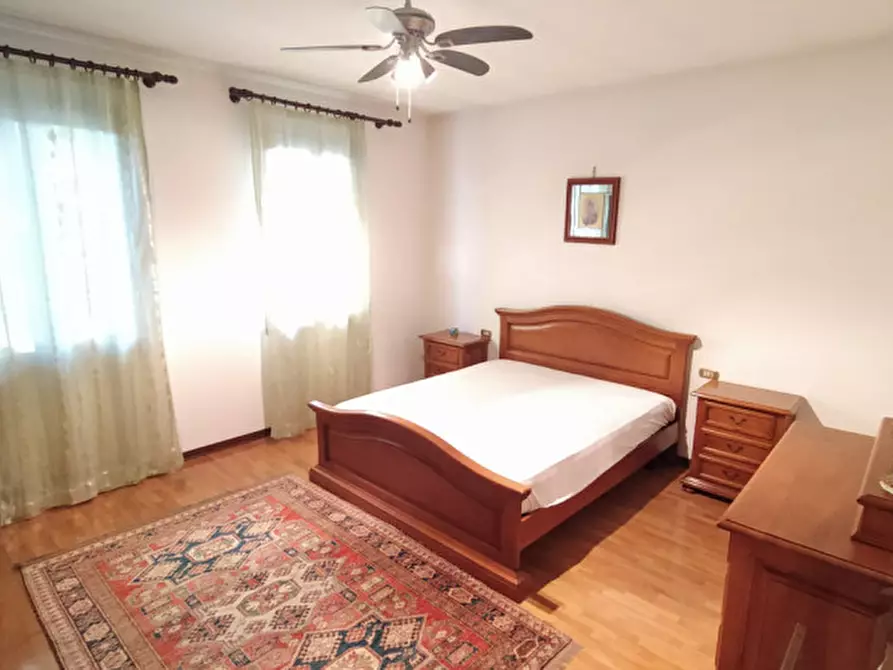 Immagine 28 di Laboratorio in vendita  in via Polesine a Padova