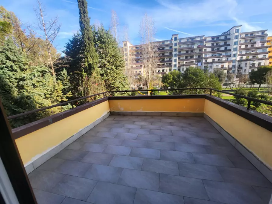 Immagine 6 di Appartamento in vendita  in via Stanislao De Crescenzo,7 a Salerno