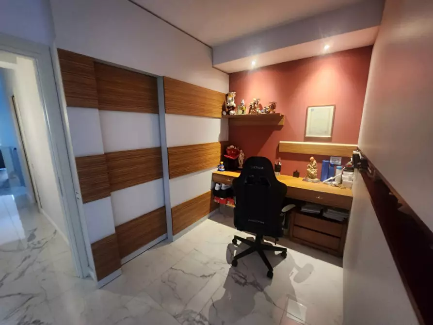 Immagine 15 di Appartamento in vendita  in via Stanislao De Crescenzo,7 a Salerno