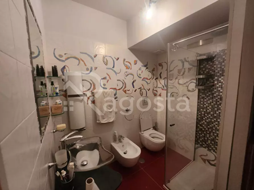 Immagine 2 di Appartamento in vendita  in via Stanislao De Crescenzo,7 a Salerno