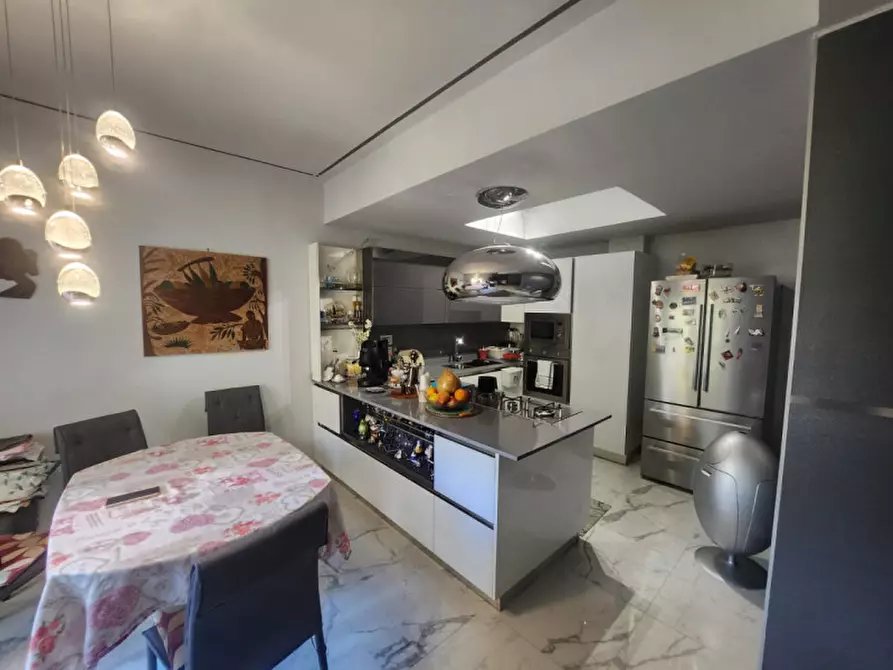 Immagine 20 di Appartamento in vendita  in via Stanislao De Crescenzo,7 a Salerno