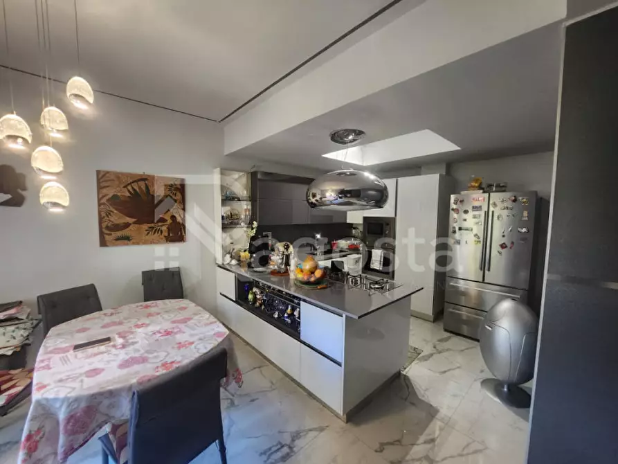 Immagine 17 di Appartamento in vendita  in via Stanislao De Crescenzo,7 a Salerno