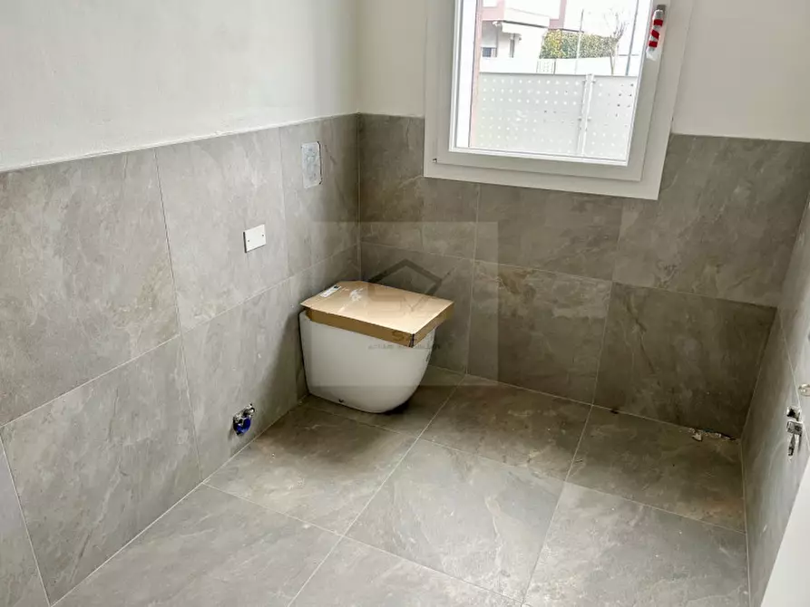 Immagine 10 di Appartamento in vendita  in via brenta a Albignasego