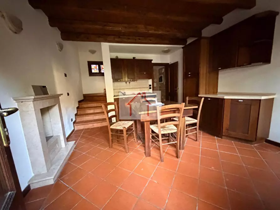 Immagine 1 di Villetta a schiera in vendita  a Giavera Del Montello