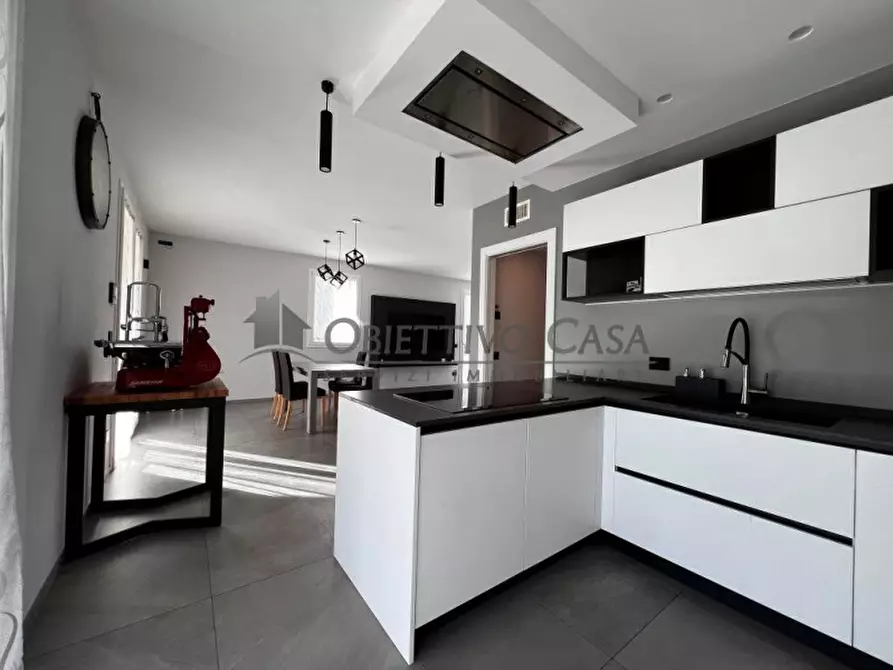 Immagine 10 di Villa in vendita  in via roma 260 a Albignasego