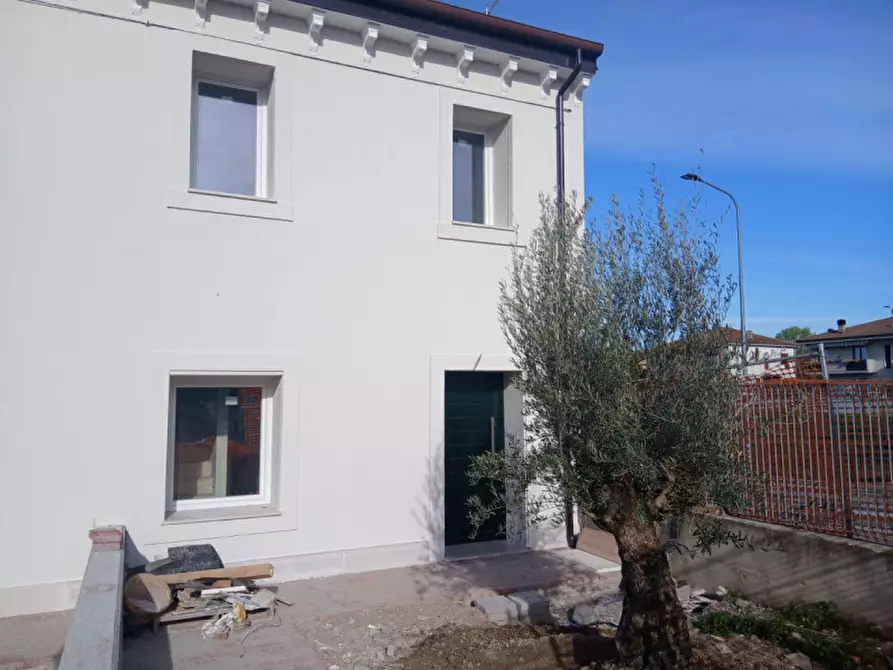 Immagine 5 di Villetta a schiera in vendita  in Viale Guglielmo Marconi a Caldiero