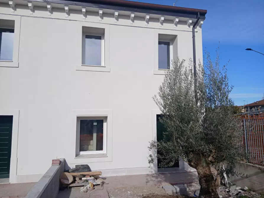 Immagine 9 di Villetta a schiera in vendita  in Viale Guglielmo Marconi a Caldiero