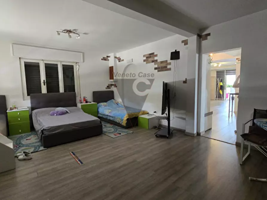 Immagine 1 di Casa bifamiliare in vendita  in VIA ROMA 67/69 a Campagna Lupia