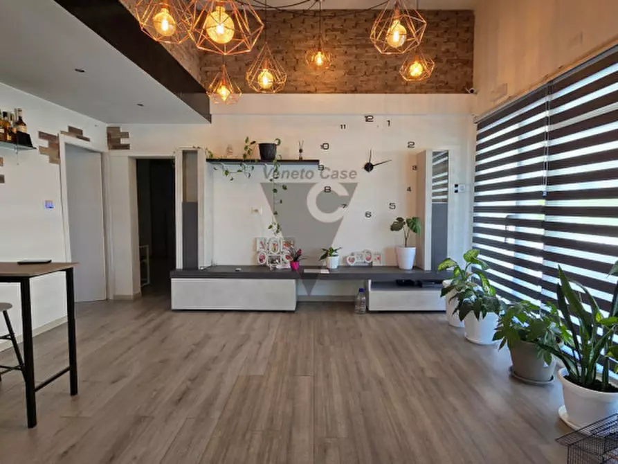 Immagine 5 di Casa bifamiliare in vendita  in VIA ROMA 67/69 a Campagna Lupia