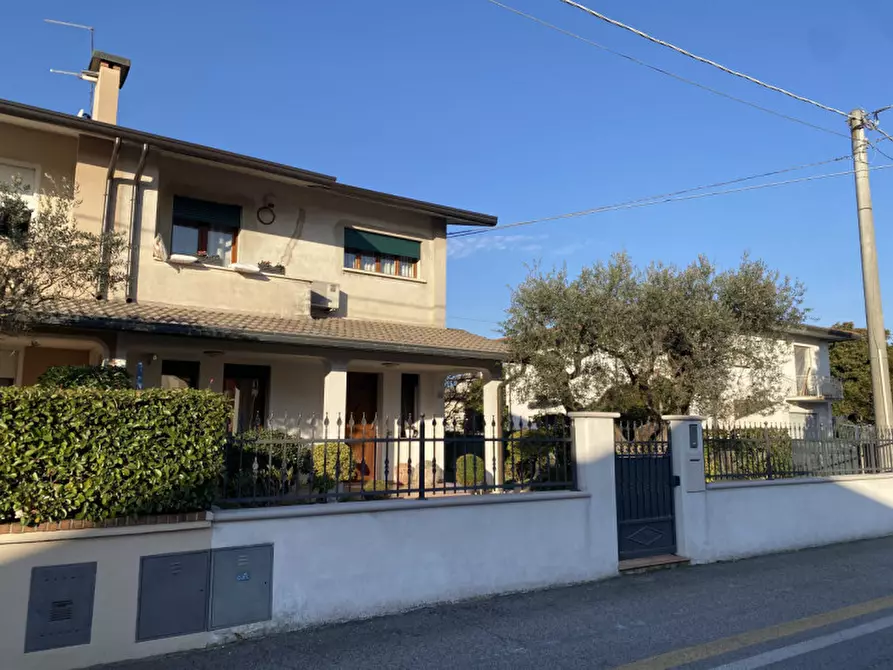 Immagine 22 di Casa bifamiliare in vendita  in Via Dante a Tezze Sul Brenta