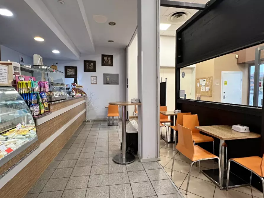 Immagine 5 di Attività commerciale in vendita  in Via Olmo a Altavilla Vicentina