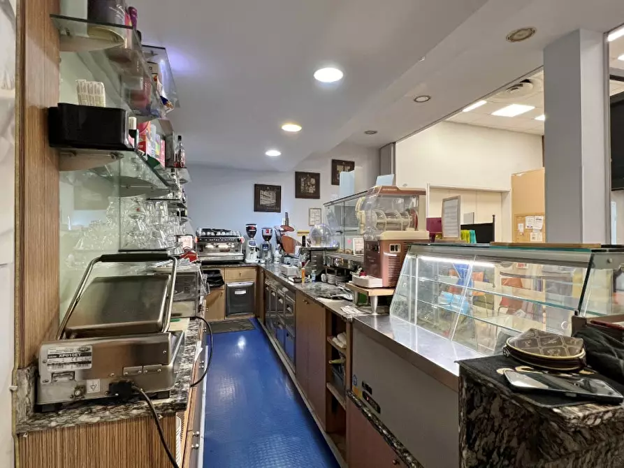 Immagine 9 di Attività commerciale in vendita  in Via Olmo a Altavilla Vicentina