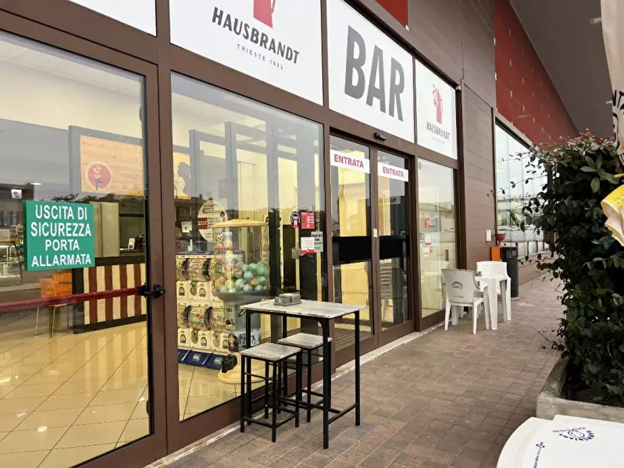 Immagine 10 di Attività commerciale in vendita  in Via Olmo a Altavilla Vicentina