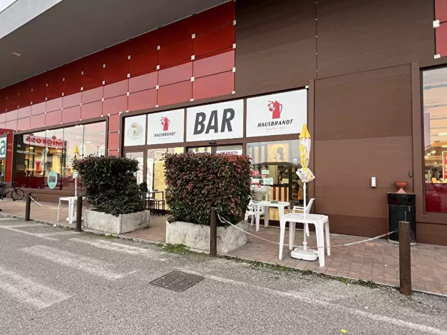 Immagine 11 di Attività commerciale in vendita  in Via Olmo a Altavilla Vicentina