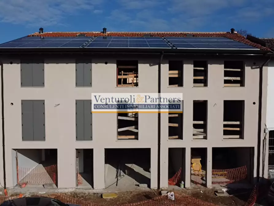 Immagine 1 di Appartamento in vendita  in Via Staffolo a Lonato del Garda