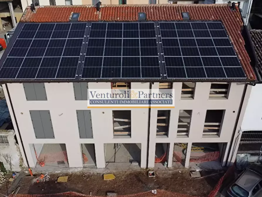 Immagine 2 di Appartamento in vendita  in Via Staffolo a Lonato del Garda