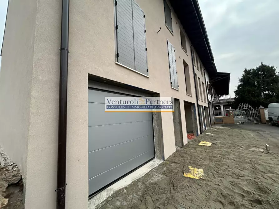 Immagine 4 di Appartamento in vendita  in Via Staffolo a Lonato del Garda