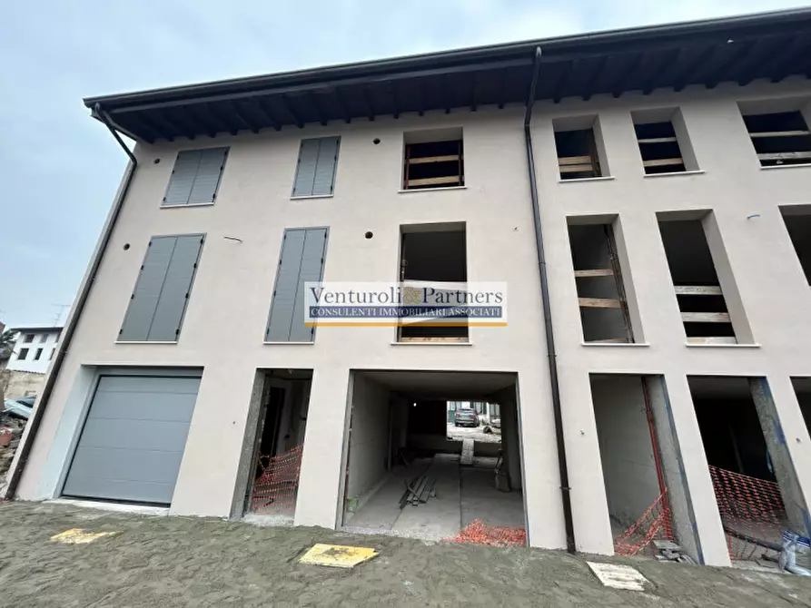 Immagine 7 di Appartamento in vendita  in Via Staffolo a Lonato del Garda