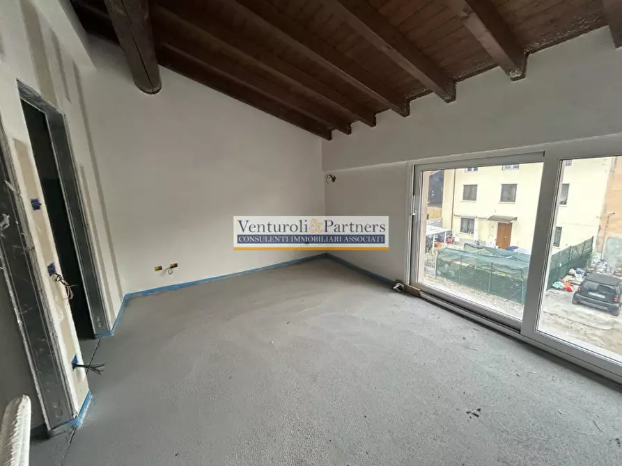 Immagine 10 di Appartamento in vendita  in Via Staffolo a Lonato del Garda