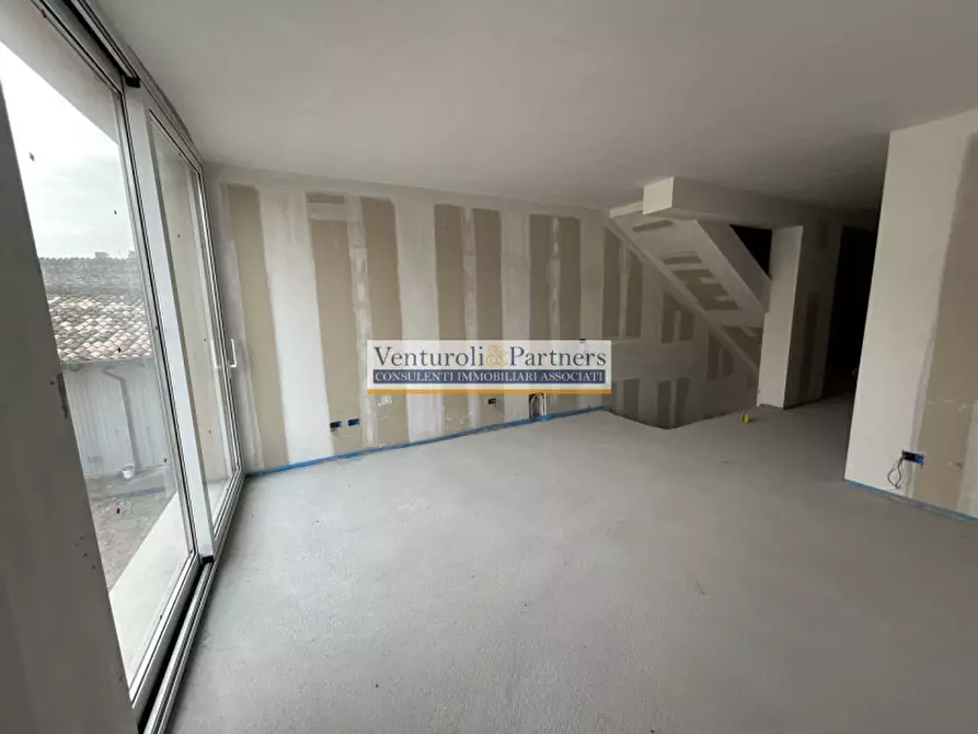 Immagine 11 di Appartamento in vendita  in Via Staffolo a Lonato del Garda