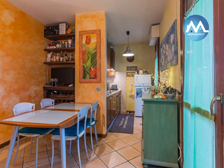 Immagine 8 di Appartamento in vendita  in Via Roma a Montelabbate