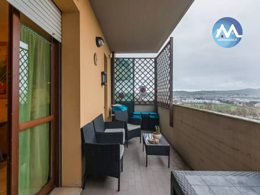 Immagine 9 di Appartamento in vendita  in Via Roma a Montelabbate