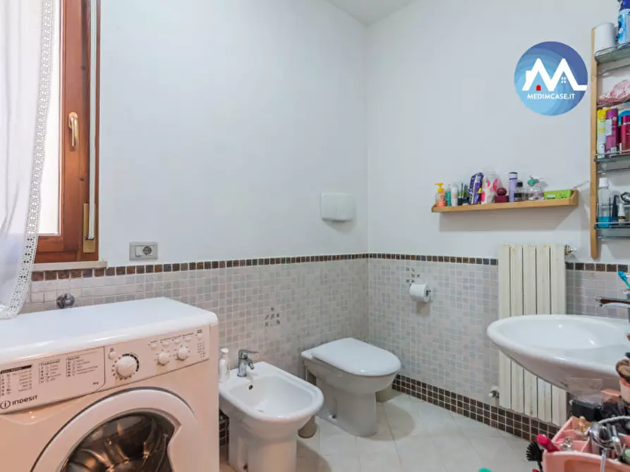 Immagine 17 di Appartamento in vendita  in Via Roma a Montelabbate