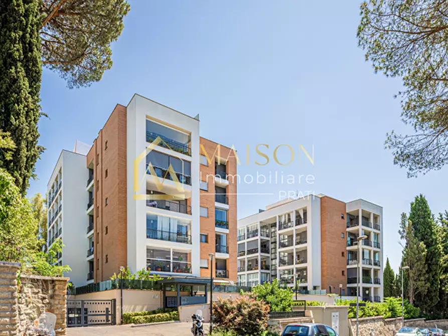 Immagine 2 di Appartamento in vendita  in Via Bogliasco a Roma