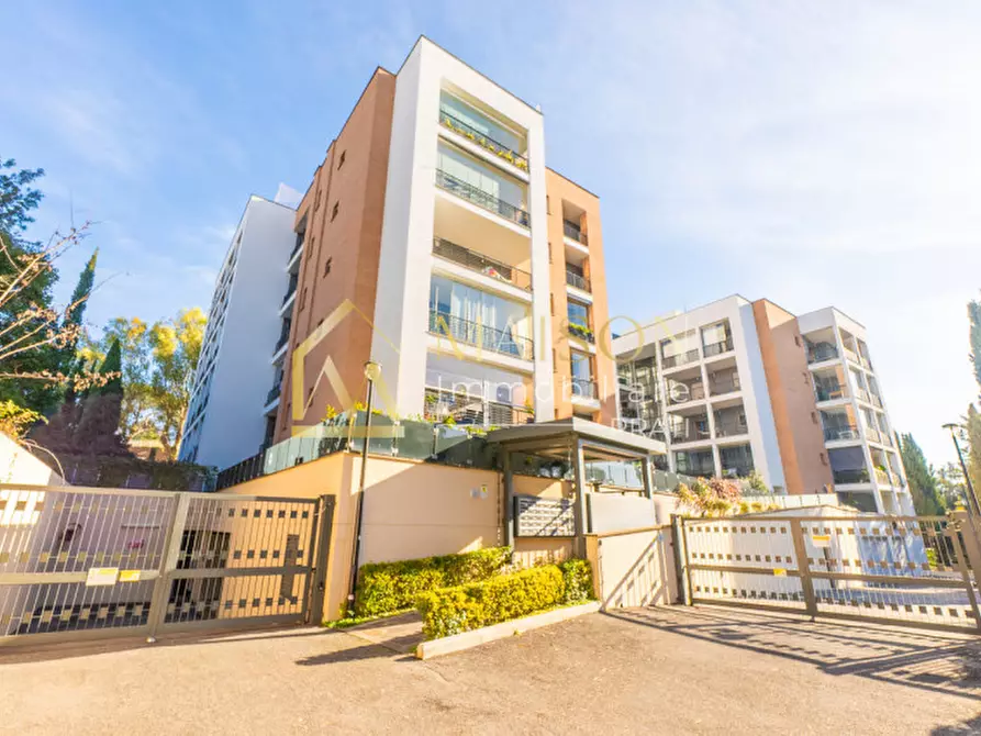 Immagine 3 di Appartamento in vendita  in Via Bogliasco a Roma