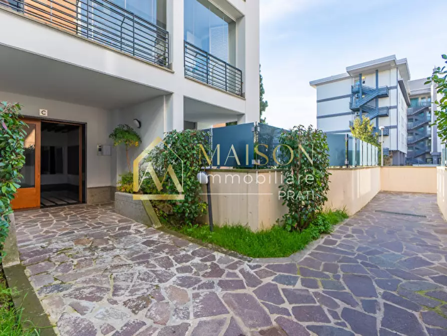 Immagine 5 di Appartamento in vendita  in Via Bogliasco a Roma