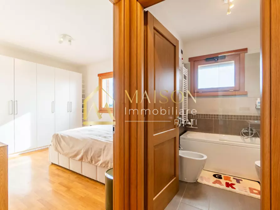 Immagine 20 di Appartamento in vendita  in Via Bogliasco a Roma