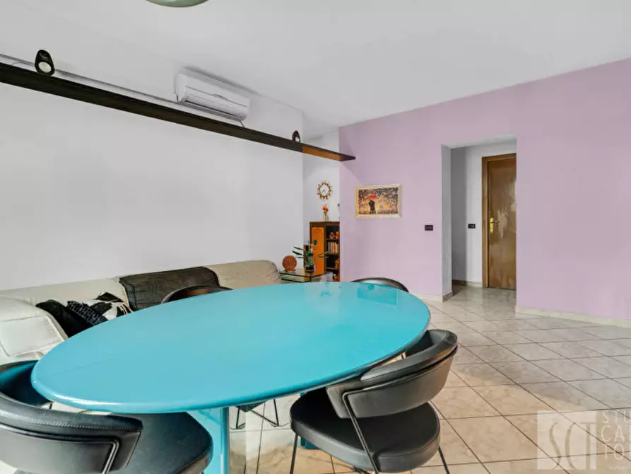 Immagine 4 di Appartamento in vendita  in Alzaia Naviglio Pavese, 60 a Milano