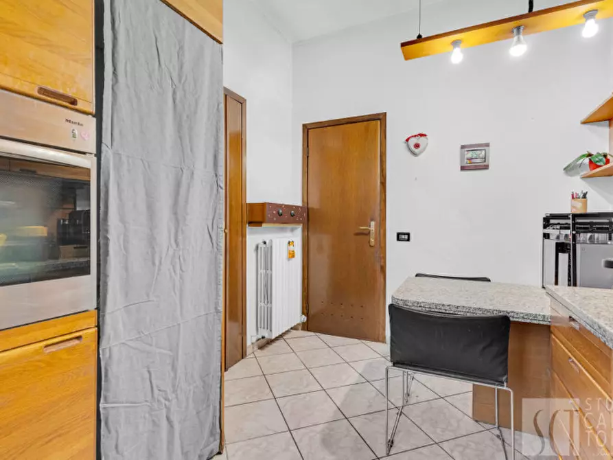 Immagine 10 di Appartamento in vendita  in Alzaia Naviglio Pavese, 60 a Milano