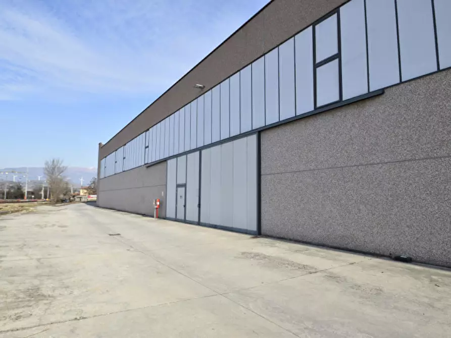 Immagine 9 di Capannone industriale in affitto  in Via Sottosengia 17 a Sant'ambrogio Di Valpolicella