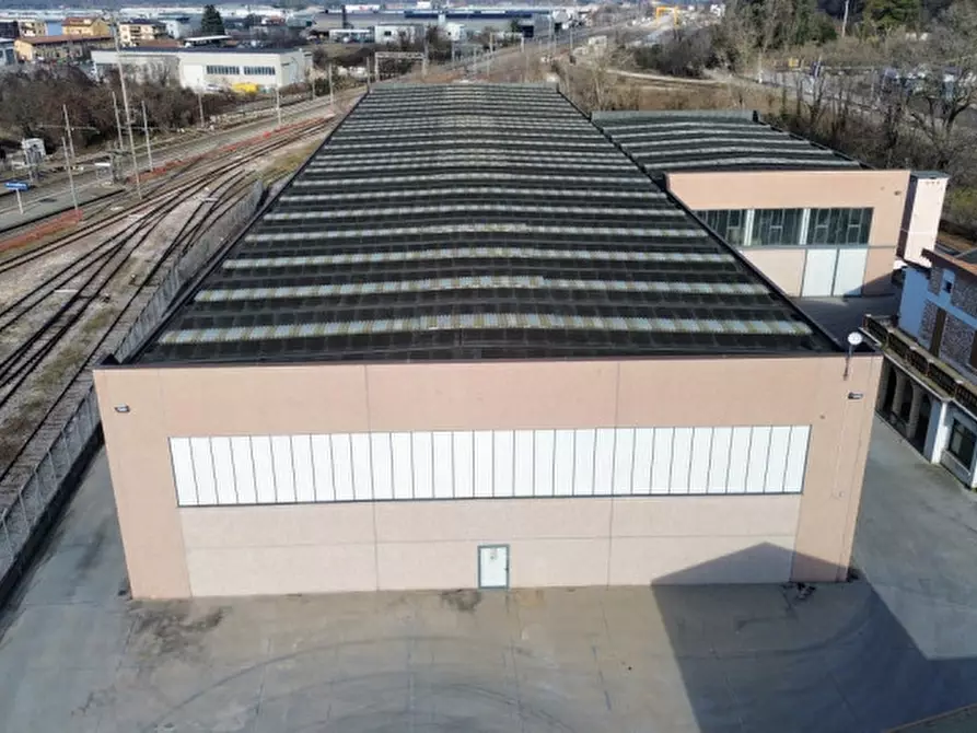 Immagine 2 di Capannone industriale in affitto  in Via Sottosengia 17 a Sant'ambrogio Di Valpolicella