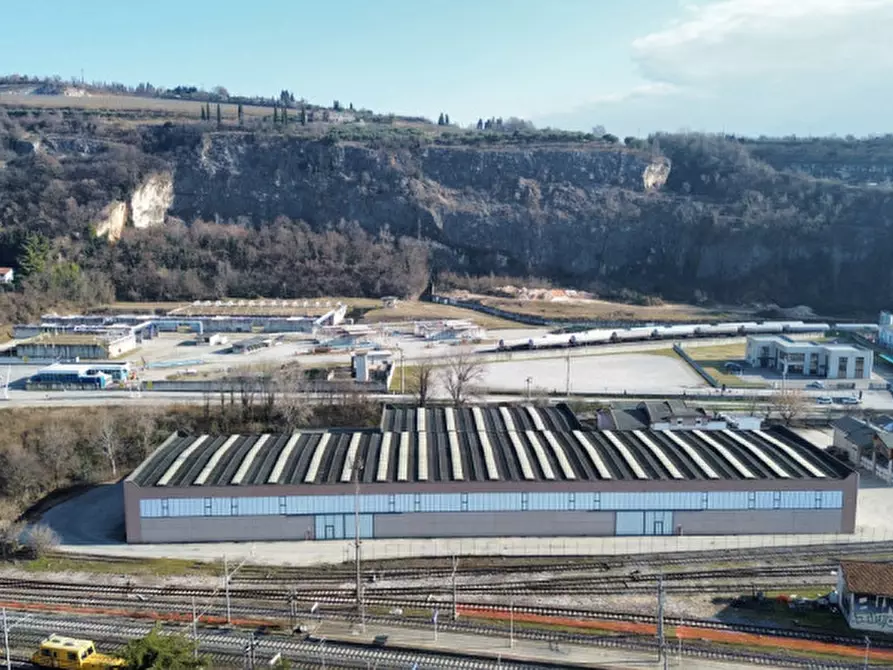 Immagine 3 di Capannone industriale in affitto  in Via Sottosengia 17 a Sant'ambrogio Di Valpolicella