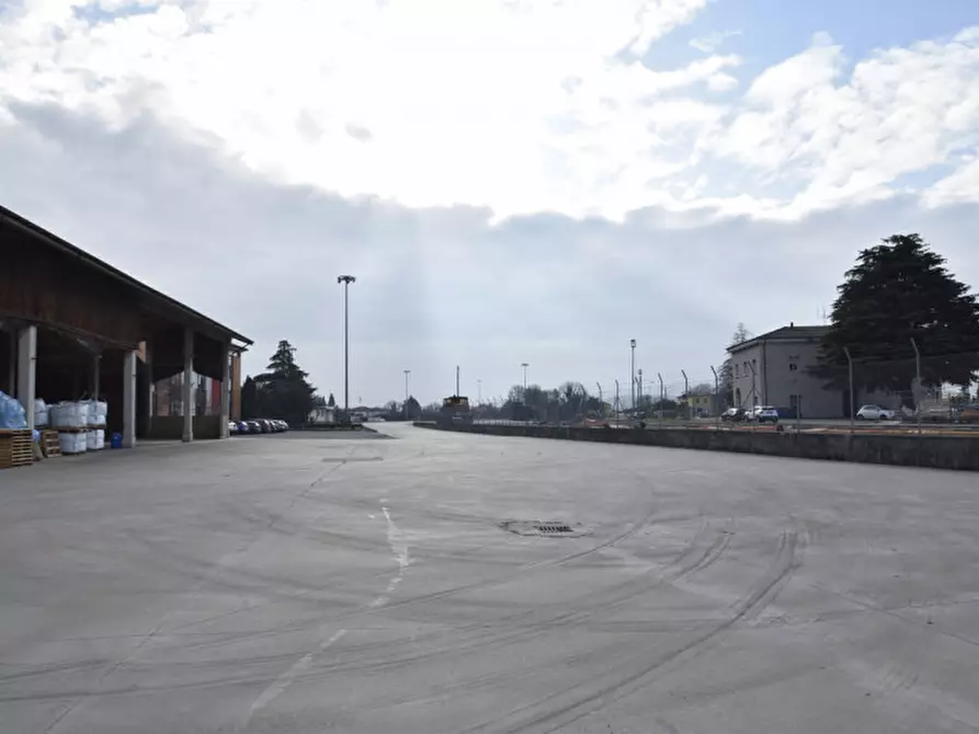 Immagine 23 di Capannone industriale in affitto  in Via Sottosengia 17 a Sant'ambrogio Di Valpolicella