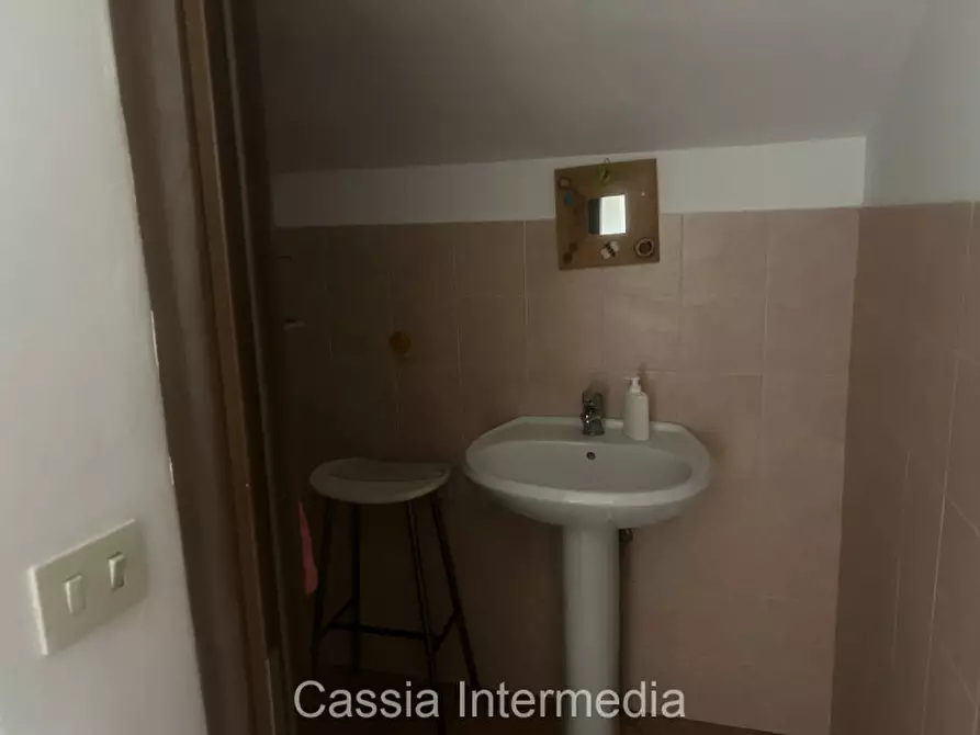 Immagine 16 di Appartamento in vendita  in Via Roma 18 a Monterosi