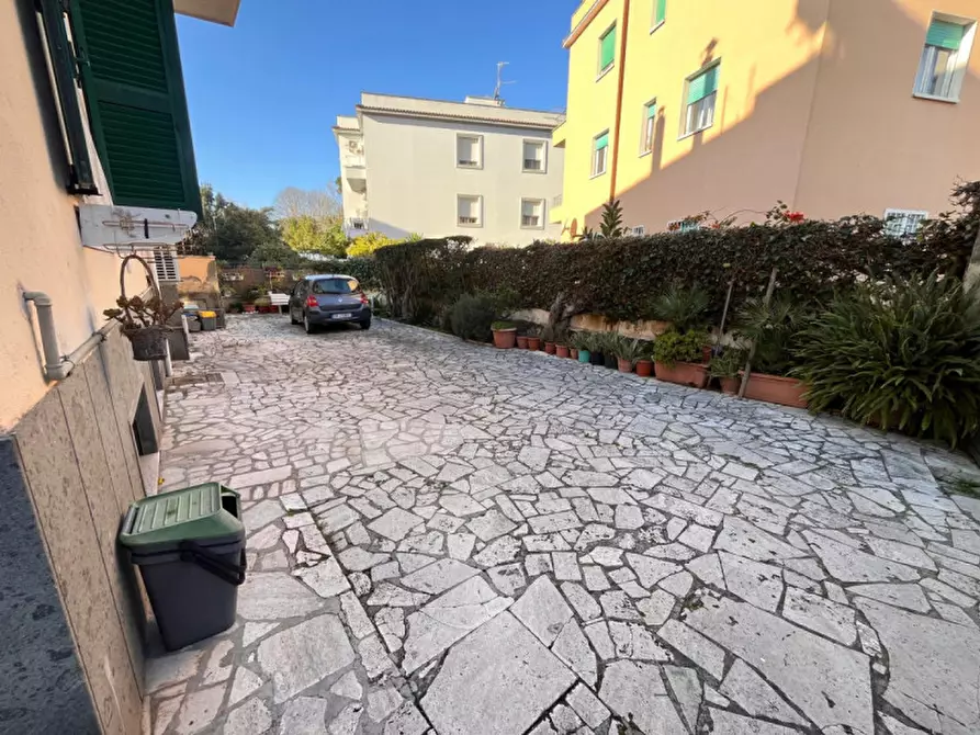 Immagine 3 di Appartamento in vendita  in Via degli Etruschi a Anzio