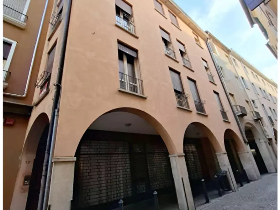 Immagine 1 di Appartamento in vendita  a Padova