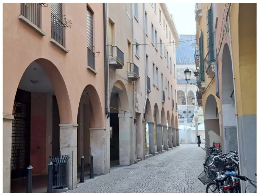 Immagine 2 di Appartamento in vendita  a Padova