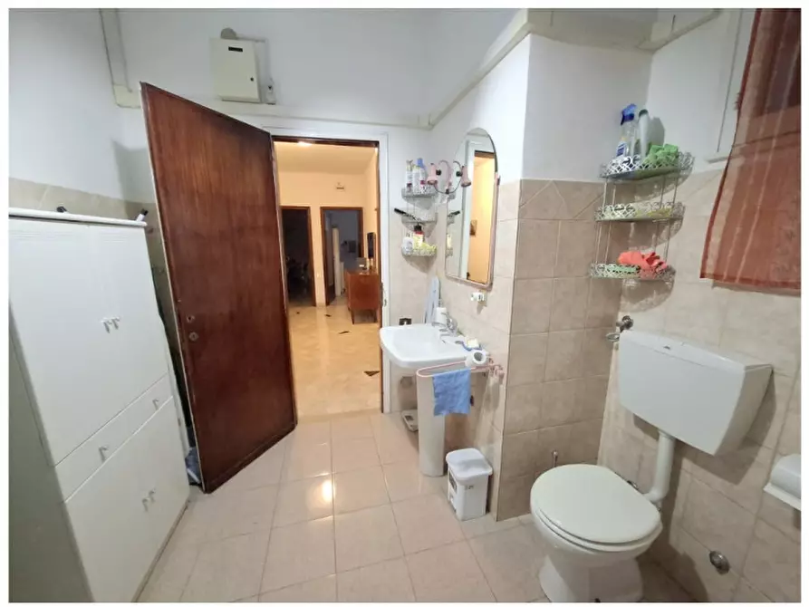 Immagine 11 di Appartamento in vendita  a Padova