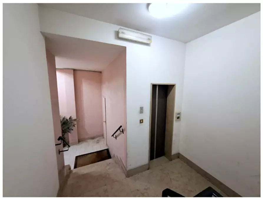 Immagine 13 di Appartamento in vendita  a Padova